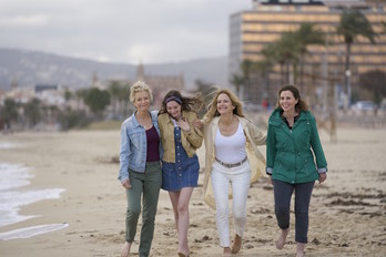 Liz (Sally Phillips), Maddie (Elizabeth Dormer-Phillips), Cassie (Kelly Preston) y Kate (Jenny Seagrove). (NAIZ)