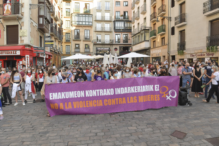 Concentración contra la violencia machista en Iruñea, en una imagen de archivo. (Idoia ZABALETA/FOKU)