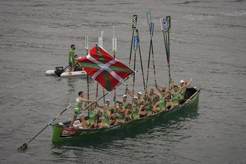 Poz handia hondarribiarrentzat zazpigarrenez Euskadiko Txapelketa irabazi ostean. (Aritz LOIOLA / FOKU)