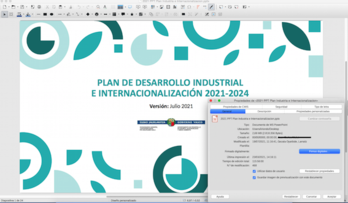 Imagen en la que aparece como creador del plan un consultor externo cuyo nombre hemos tachado.