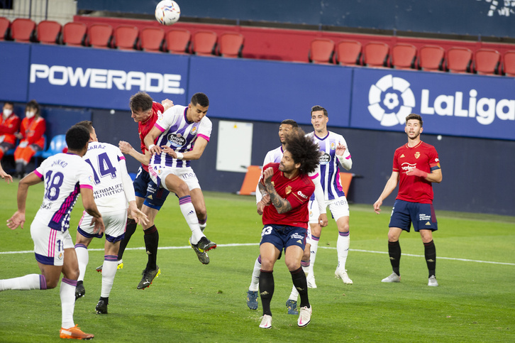 Los casos de Covid-19 en la plantilla pucelana impedirán que Osasuna y Valladolid disputen el amistoso previsto en Soria. (Iñigo URIZ/FOKU)