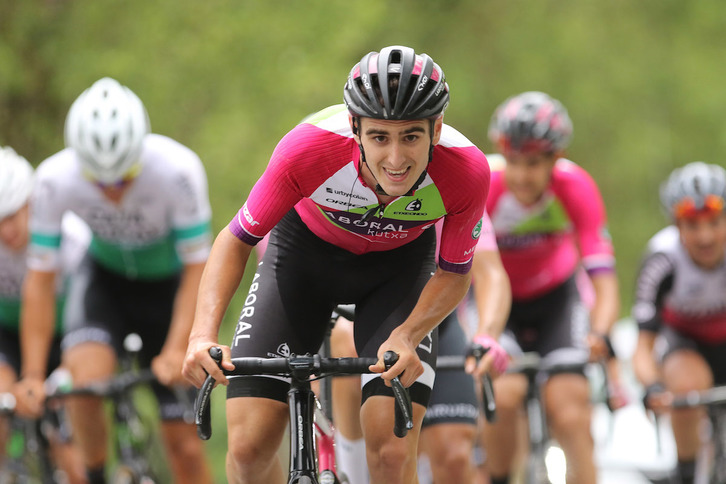 Xabier Isasa lleva los colores del Laboral Kutxa en su segunda temporada en la categoría sub’23. (Oskar MATXIN/FOKU)