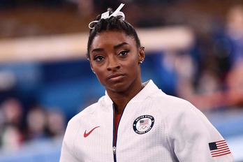 Simone Biles, durante la jornada de ayer. (Loic VENANCE / AFP)
