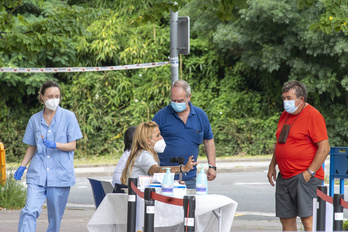 Los mayores de 60 años que aguardaban su segunda dosis han ido completando la pauta en las últimas semanas.        (Gorka RUBIO I FOKU)