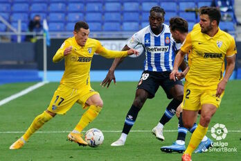 Cedido en el Málaga, Yanis disputó 42 partidos el pasado curso. En la imagen, el que le enfrentó al Espanyol en la penúltima jornada. (LaLiga)