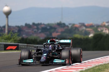 Lewis Hamilton ha dominado a placer la clasificatoria del GP de Hungría. (Ferenc ISZA/AFP)