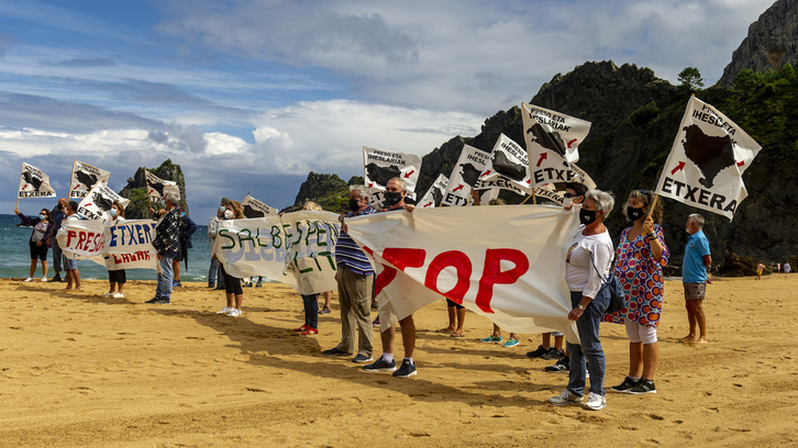 Etxeraten mobilizazioa Ibarrangelun, pasa den igandean. (Jaizki FONTANEDA | FOKU)