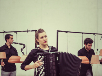 El Trío Zukan, uno de los más activos de la música contemporánea vasca, abrirá el ciclo esta tarde en el Kursaal. (@diapositivisme_studio)