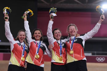 Las alemanas, celebrando su oro. (Greg BAKER/AFP) 