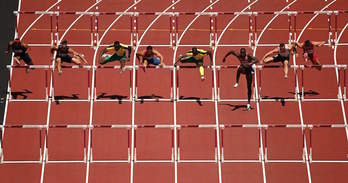 Asier Martínez, por la calle 2, ha remontado en los últimos metros para terminar sexto. (Ina FASSBENDER / AFP) 