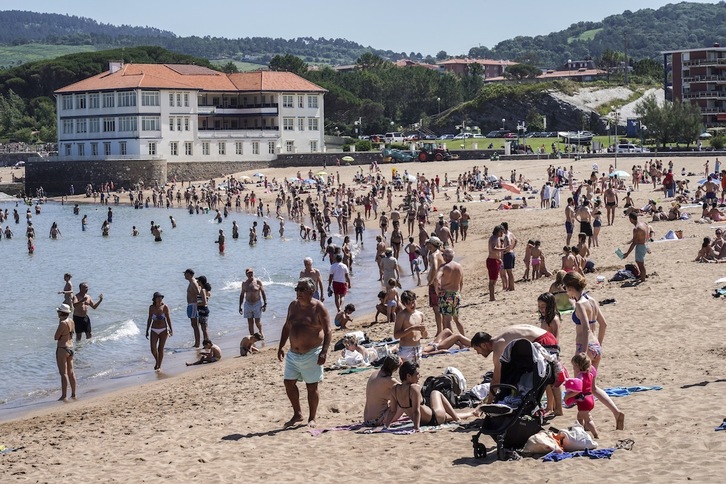 Imagen de la playa de Plentzia. (Marisol RAMIREZ/FOKU)