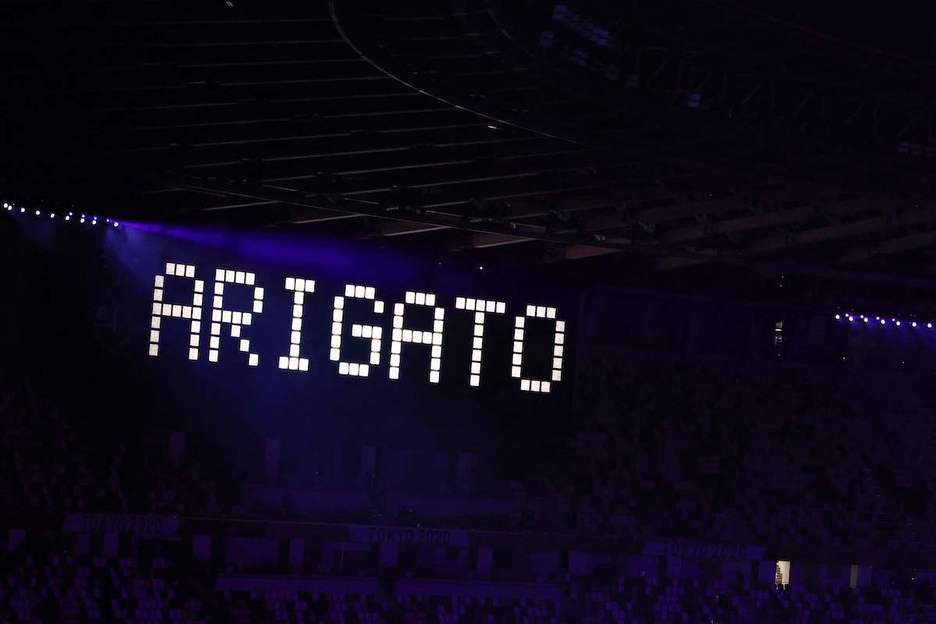 «Arigato», esker hitzak japonieraz. (Behrouz MEHRI / AFP) «Arigato», esker hitzak japonieraz. (Behrouz MEHRI / AFP)