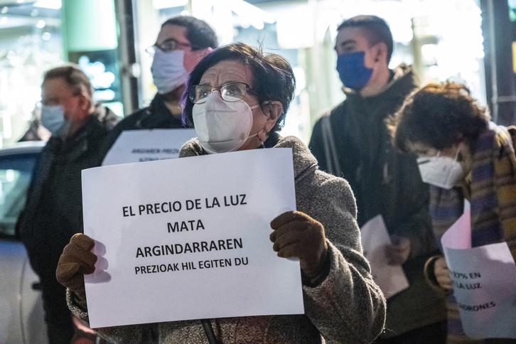 Protesta ante Iberdrola el pasado mes de enero. (Marisol RAMIREZ | FOKU)
