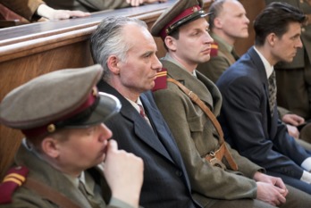 Ivan Trojan encarna al curandero checo procesado Jan Mikolásek. (NAIZ)