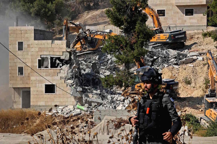 Demolición de una vivienda palestina en Sair, cerca de Hebrón, en Cisjordania. (Hazem BADER/AFP)
