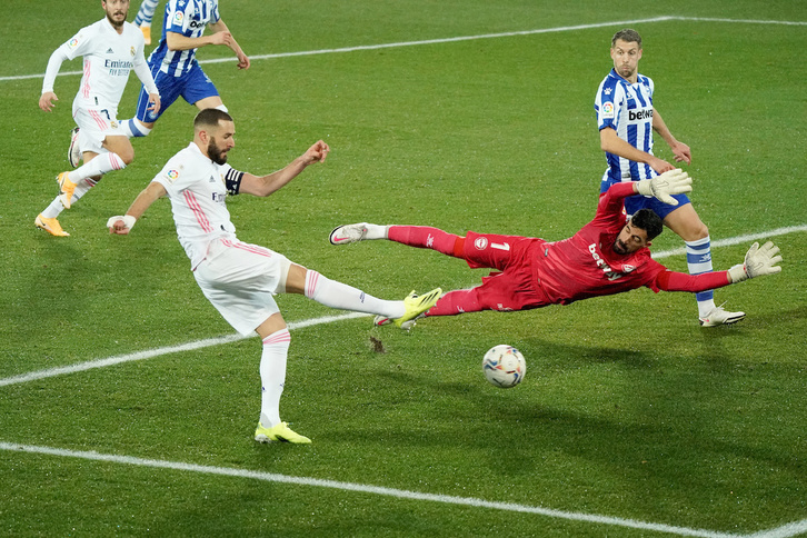 Tradicionalmente, el Real Madrid ha sido un rival que se le atraganta al Alavés en Mendizorrotza. (Endika PORTILLO/FOKU)
