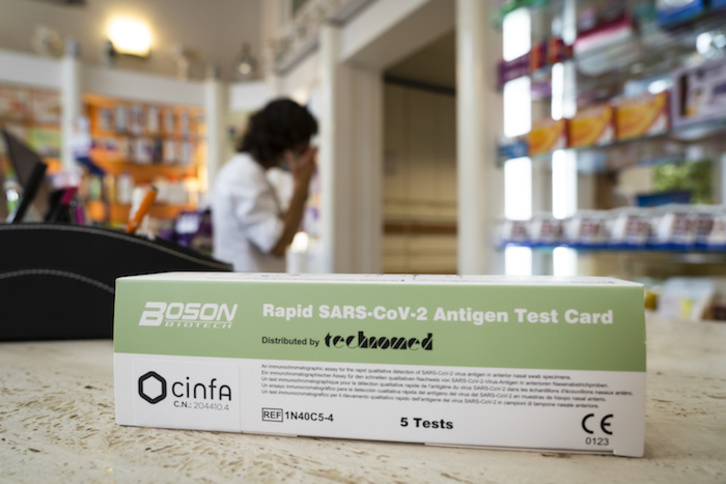 Un test de antígenos de venta libre en farmacias desde finales de julio. (Gorka RUBIO/FOKU)