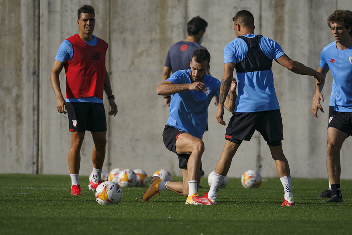 El duro trabajo realizado en pretemporada tiene ahora que plasmarlo el Athletic en su estreno liguero. (Aritz LOIOLA/FOKU)