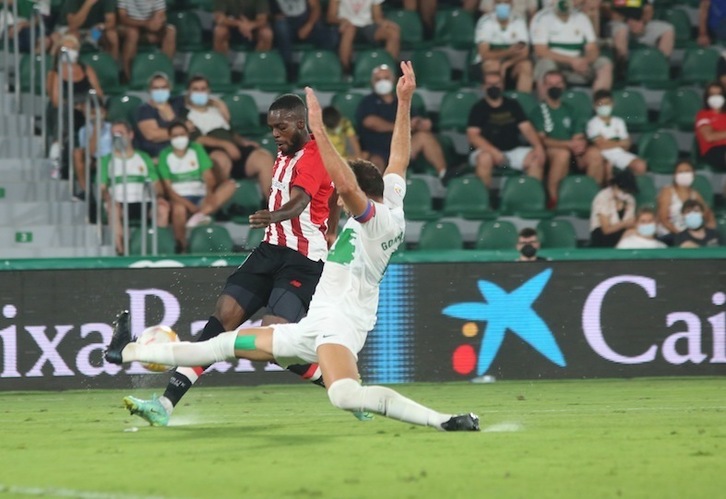 Iñaki Williams ha bregado como siempre y ha tenido un par de buenas ocasiones, pero sin premio ni acierto. (AGENCIA LOF)