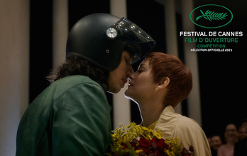 Adam Driver y Marion Cotillard, en un musical del dúo Sparks. (NAIZ)