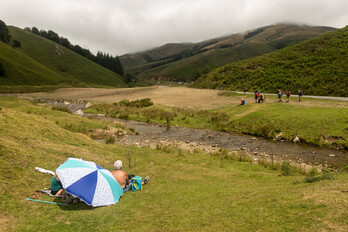A Iraty, les gestes barrières sont respectés dans les zones de rencontre. © Guillaume FAUVEAU