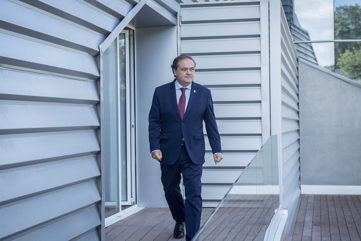 Jokin Aperribay, en unas instalaciones de Zubieta donde el Consejo prevé una inversión de 20 millones que se suman a los 65 del nuevo campo de Anoeta. (Gorka RUBIO/FOKU)