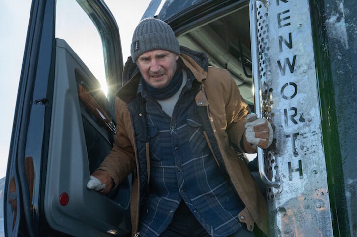 Liam Neeson como camionero de la peligrosa ruta de hielo en Manitoba. (NAIZ)