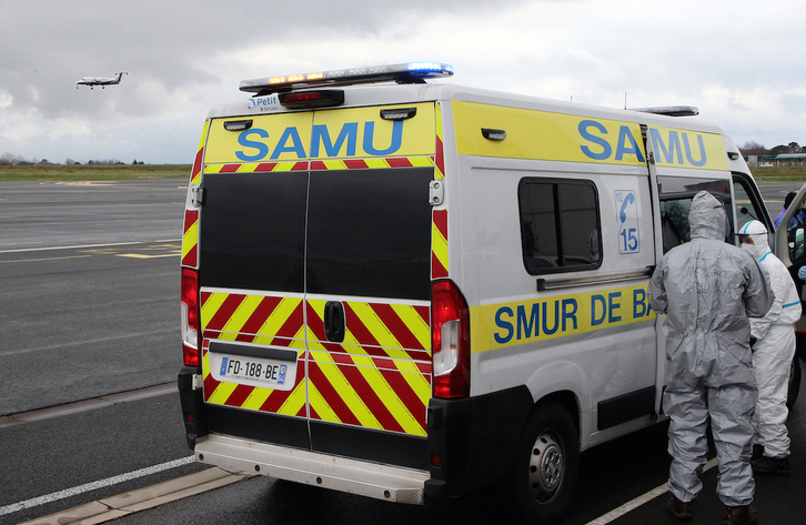 En marzo el Hospital de Baiona recibió a enfermos de covid19 de otros territorios, este mes de agosto ha debido, por el contrario, trasladar pacientes para evitar la saturación. (Bob EDME)