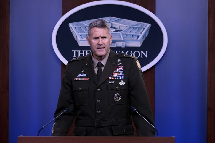 El general Hank Taylor habla sobre el ataque estadounidense en Kabul en rueda de prensa. (Anna MONEYMAKER/AFP)