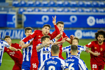 Derbi entre Osasuna y Alavés de la pasada campaña (Jaizki FONTANEDA / FOKU)