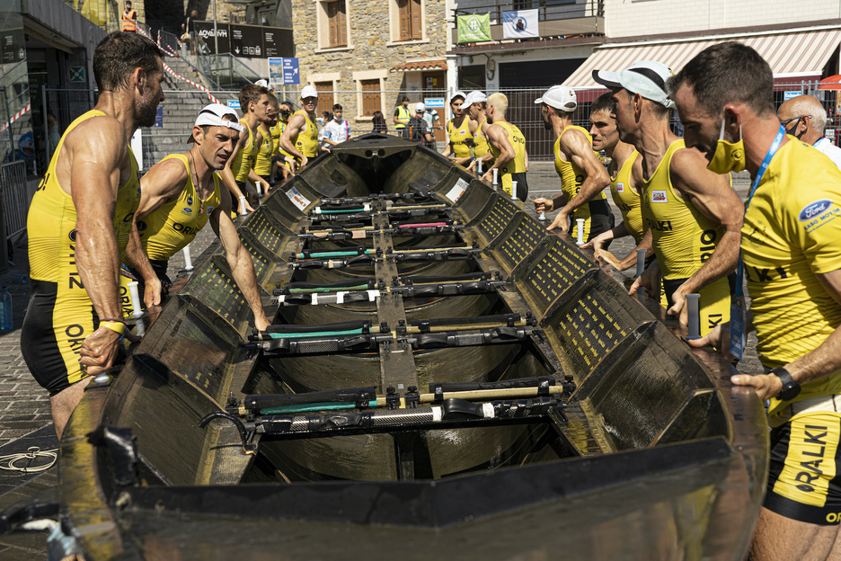 Orioko arraunlariak. (Jagoba MANTEROLA/FOKU) Orioko arraunlariak. (Jagoba MANTEROLA/FOKU)