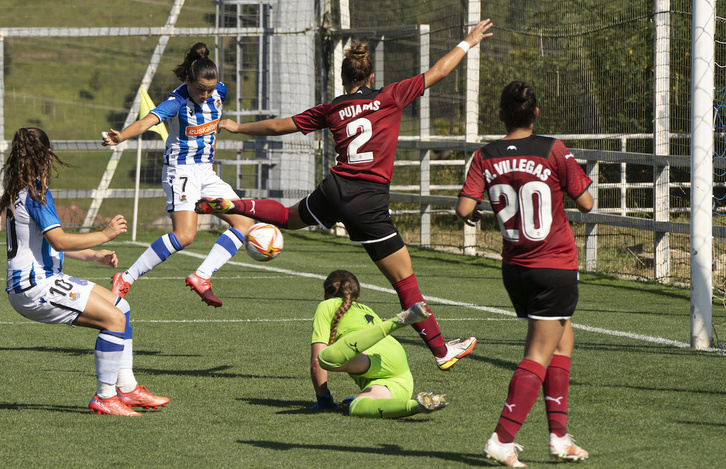 Así ha anotado Amaiur el 2-0 txuri urdin, tras centro de Franssi. (Jagoba MANTEROLA/FOKU)