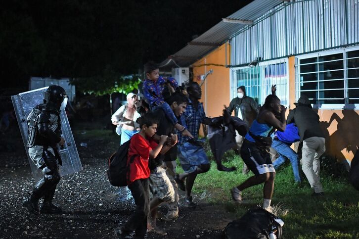 Migranteen aurkako erasoak Mexikon. (Isaac GUZMAN/AFP)