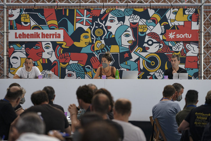 Sortuk Oiartzunen udan eginiko topaketa. (Sortu)