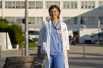 Ana Pérez Rodríguez, en las afueras del Complejo. (Iñigo URIZ/FOKU)