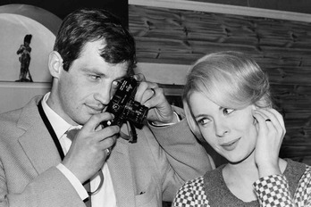 Belmondo y Jean Seberg en 1964. Una pareja icónica del cine. (AFP)