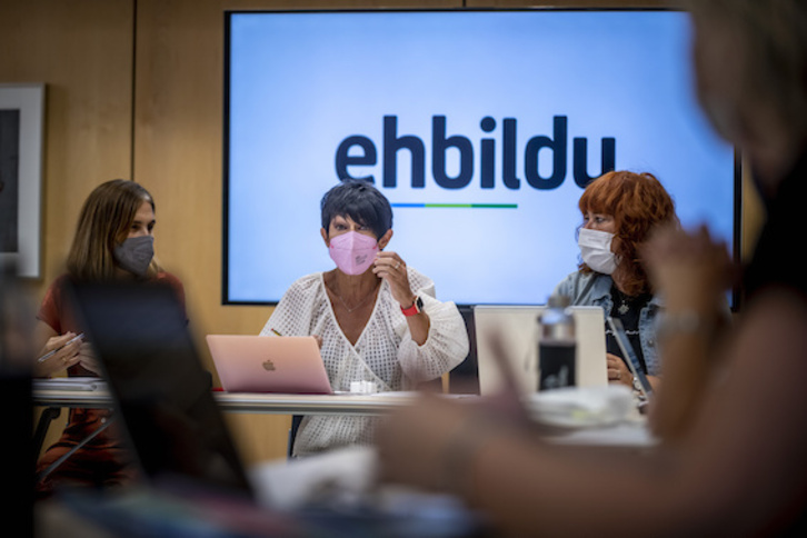 Maddalen Iriarte, durante la reunión del grupo parlamentario de EH Bildu en Gasteiz. (Jaizki FONTANEDA-FOKU)