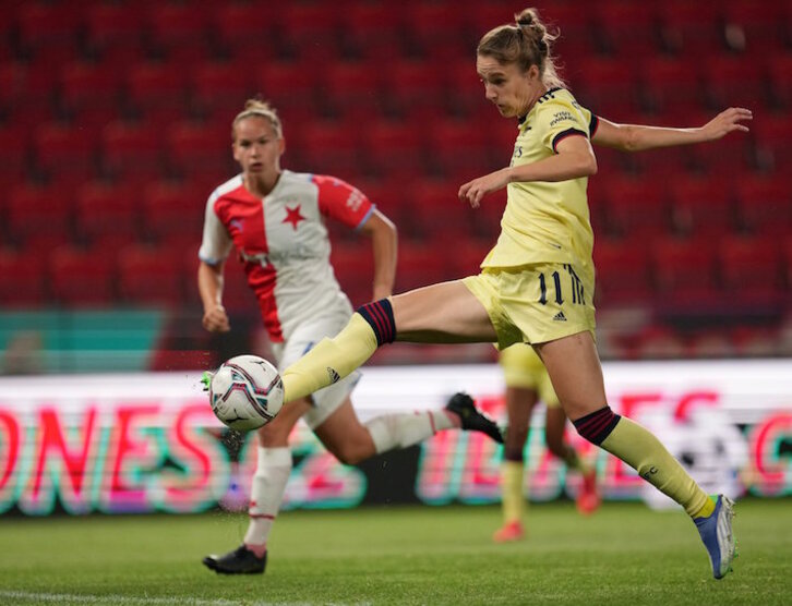 Miedema, que ya marcó un gol en la ida, ha firmado un hat-trick en el Eden Arena de Praga. (ARSENAL WOMEN)