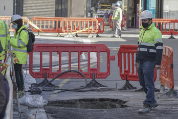 Obras del metro en la calle Zubieta de Donostia. (Andoni CANELLADA / FOKU)