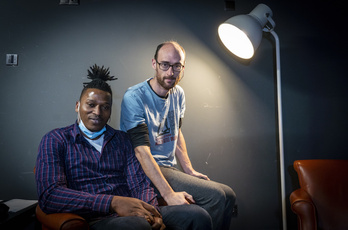 Ibrahima Balde y Amets Arzallus son el lanzamiento del año de Blackie Books. (Marisol RAMIREZ / FOKU)