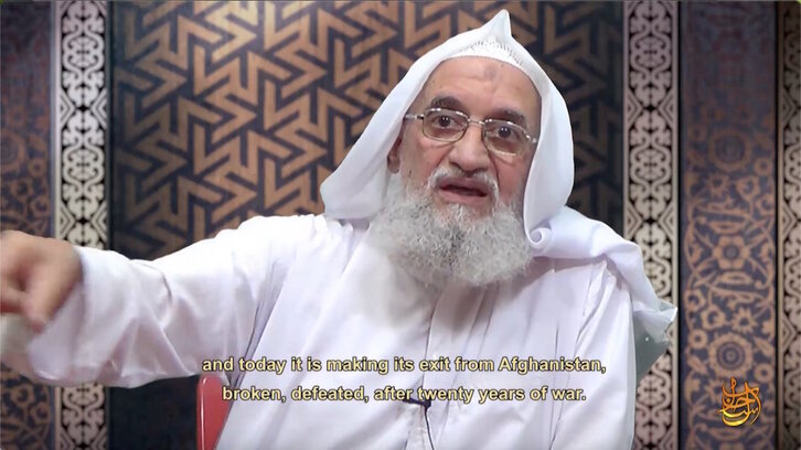 Imagen del vídeo del líder de Al Qaeda, Ayman Al Zawahiri. 