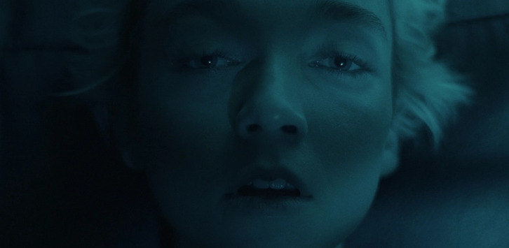 Julia Sarah Stone se confronta a sus propias pesadillas en ‘Come True (Se hacen realidad)’, joya terrorífica a manos de Anthony Scott Burns. (NAIZ)