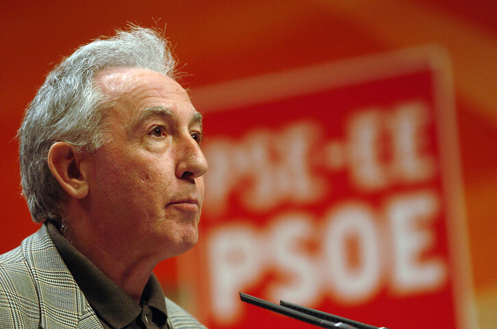 Joseba Arregi, en 2005, en un acto político del PSE. (Juan Carlos RUIZ/FOKU)
