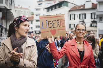 Donibane Lohizunen pertsona andana bat mobilizatu ziren uztailaren 31n. © Guillaume FAUVEAU