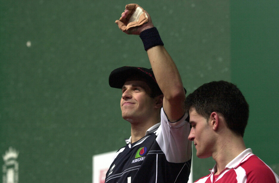 Lehen txapela. 2002koa izan zuen, Lau t’erdian. (Jagoba MANTEROLA / FOKU) Lehen txapela. 2002koa izan zuen, Lau t’erdian. (Jagoba MANTEROLA / FOKU)