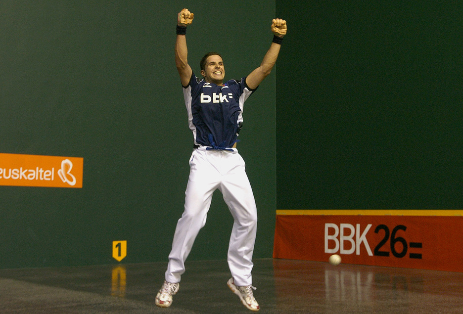 2007an, Barriolaren aurka berriz ere, berreskuratu zuen Buruz-buruko txapela. (Gari GARAIALDE / FOKU) 2007an, Barriolaren aurka berriz ere, berreskuratu zuen Buruz-buruko txapela. (Gari GARAIALDE / FOKU)