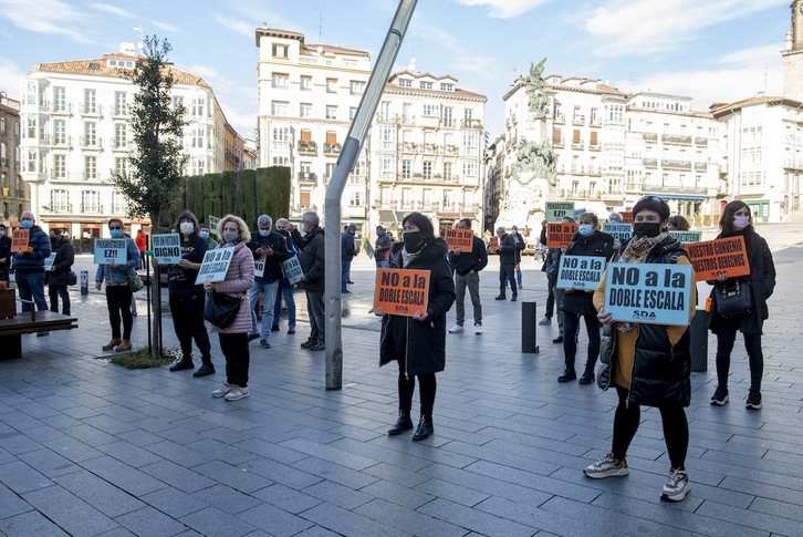 Movilización de la plantilla de SDA Factory de Gasteiz el pasado noviembre para exigir un convenio justo. (Raul BOGAJO/FOKU)