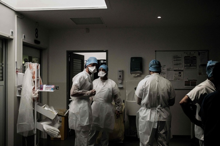 El hospital de Lyon es uno de los que mayor número de suspensiones suma. (Jeff PACHOUD / AFP)