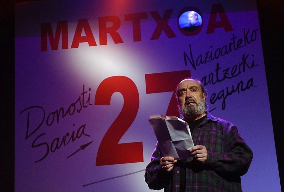 Intervención de Sastre en la entrega del Premio Donostia de Teatro a Ados Teatro. (Juan Carlos RUIZ/FOKU)