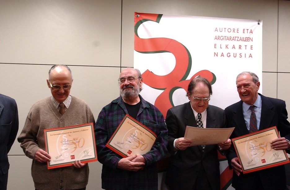 Recibiendo el premio de la SGAE. (Juan Carlos RUIZ/FOKU)